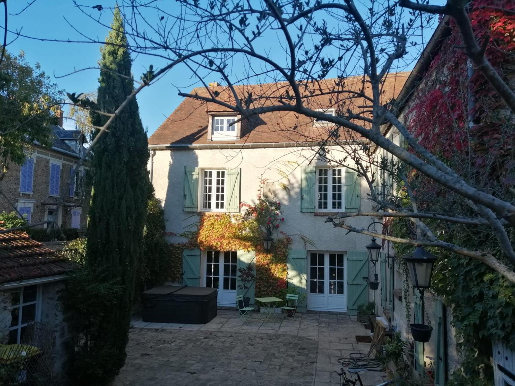 מאני-לה-אמו Maison D'Hotes La Source מראה חיצוני תמונה